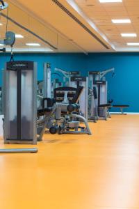 The fitness centre and/or fitness facilities at Park Inn By Radisson Istanbul Ataturk Airport