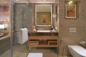 Koupelna v ubytování Radisson Mumbai Andheri MIDC