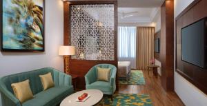 Radisson Chandigarh Zirakpur的休息区