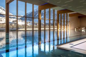 Басейн в Radisson Blu Hotel Reussen, Andermatt або поблизу