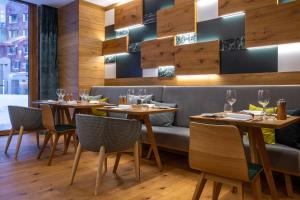 Ресторан / й інші заклади харчування у Radisson Blu Hotel Reussen, Andermatt