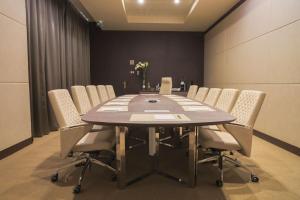 Zona business o sala conferenze di The Legacy Luxury Hotel, Algiers