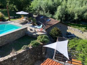 The swimming pool at or close to Magic Mill Castagnetoli