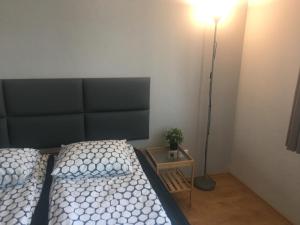 Posteľ alebo postele v izbe v ubytovaní livingROOM_Wroc_Mosiężna