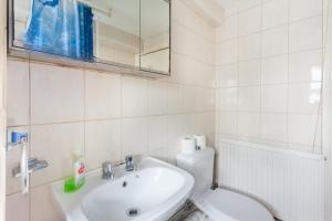 Ένα μπάνιο στο Keysan House 5