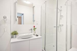 Łazienka w obiekcie ApartHOTEL Gostyń