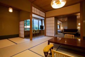 Gallery image of Miyajima Grand Hotel Arimoto in Miyajima