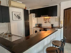Kuchyňa alebo kuchynka v ubytovaní Apartament Benalmadena Marina SOL