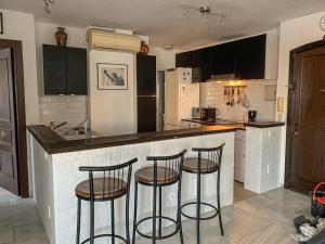 Кухня або міні-кухня у Apartament Benalmadena Marina SOL