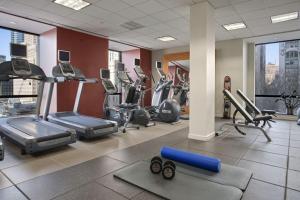 Fitness centrum a/nebo fitness zařízení v ubytování M Social New York Downtown - formerly Millennium Downtown New York