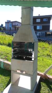 Barbacoa disponible para clientes en la casa o chalet