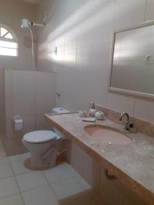 Salle de bains dans l'établissement CASA DA MONTANHA na Chácara Paraíso