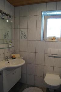 Koupelna v ubytování Ferienwohnung - Schmirnerhof