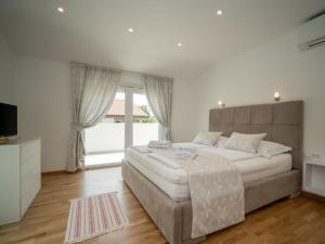 Postel nebo postele na pokoji v ubytování Holiday Home Anđela by Interhome