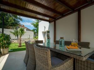 Fotografie z fotogalerie ubytování Holiday Home Anđela by Interhome v destinaci Dobrinj