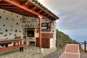 Foto dalla galleria di HolidaynorthTenerife Casa rural Montiel a Icod de los Vinos