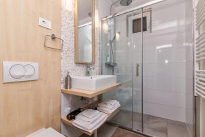 Kúpeľňa v ubytovaní Apartment 4 Olives + 21 fotografií