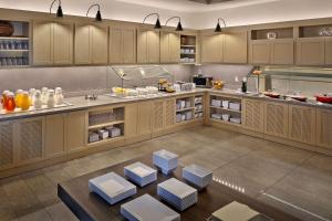 A kitchen or kitchenette at Hyatt Place Chapel Hill