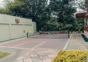 
Tennis and/or squash facilities at Luxva Hotel Boutique or nearby
