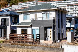 Galeriebild der Unterkunft Fuji Viewest Villa RAKUWA in Fujikawaguchiko