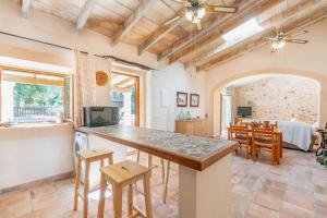 Μια τηλεόραση ή/και κέντρο ψυχαγωγίας στο Finca Sa Casa Nova