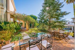 A balcony or terrace at Villa Tramontana