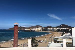 Imagen de la galería de Beachfront rooftop in Las Canteras, en Las Palmas de Gran Canaria