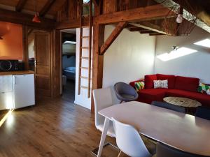 Kuchyň nebo kuchyňský kout v ubytování Petit Chalet Vieux Bois