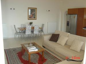 Posedenie v ubytovaní Verga first floor apartment