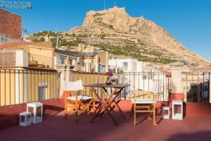 Fotografie z fotogalerie ubytování ALC - Stylish Studio with Fantastic Terrace, Old Town v destinaci Alicante