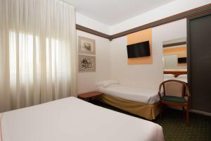 Postel nebo postele na pokoji v ubytování Jet Hotel, Sure Hotel Collection by Best Western