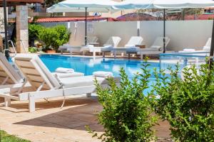 Bassein majutusasutuses Hesperides Hotel Pefkochori või selle lähedal