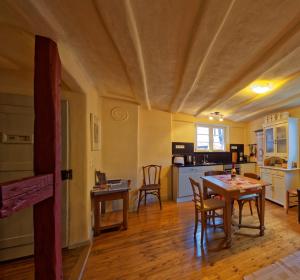 Fotografie z fotogalerie ubytování Fachwerk Anno 1628 v destinaci Ediger-Eller