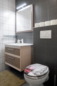 Kúpeľňa v ubytovaní Flexible SelfCheckIns 15 & 19 - Zagreb - Garage - Loggia - New - Apartments Repinc