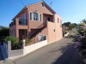The building in which the holiday home is located