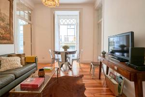 Posedenie v ubytovaní Spacious Apartment in the Perfect Lisbon Location, By TimeCooler