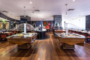 里斯本丽笙酒店餐厅或其他用餐的地方