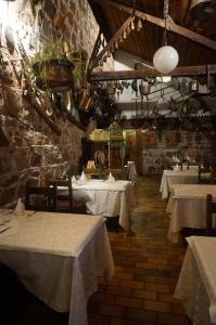 Restaurace v ubytování LOGIS Hôtel LE DAHU + 22 fotografií