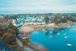 Imagen de la galería de Appartement sainte marine vue mer, en Combrit