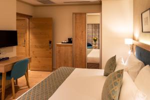 Μια τηλεόραση ή/και κέντρο ψυχαγωγίας στο Ambassador Boutique Hotel - Jerusalem