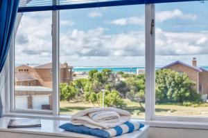 Imagen de la galería de Mermaid Guest House, en Struisbaai