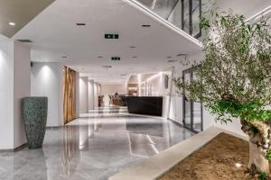 Vstupní hala nebo recepce v ubytování LAS HOTEL & SPA + 37 fotografií