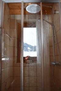 Kúpeľňa v ubytovaní Ferienhaus am Gebraweg in Fieberbrunn in Tirol - Saalbach, Leogang, Hochfilzen, Kitzbühel + 24 fotografií