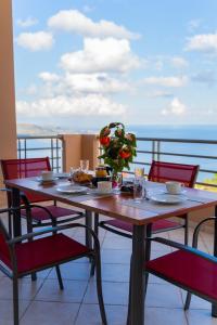 Gallery image of Deluxe Villa Kamba with Sea View in Áptera
