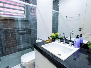 Apartamento com 2 Quartos em Alto de Pinheiros 욕실