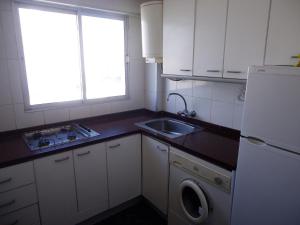 A kitchen or kitchenette at Les Doyes Bl 5 3-73 LEK Még 8 kép