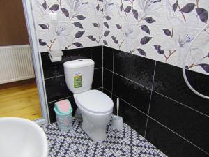 Bilik mandi di HOTEL JULIA Akhaltsikhe
