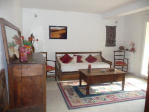 A seating area at Gîte "Chante' Relle"