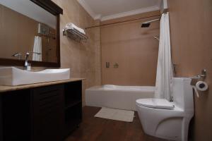Koupelna v ubytování Galaxy City Hotel