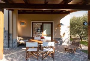 Χώρος καθιστικού στο Feel at Home - VILLA ULIVETA